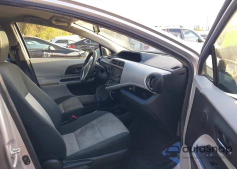 2012 Toyota Prius C Three from USA, damaged, VIN JTDKDTB35C1506928